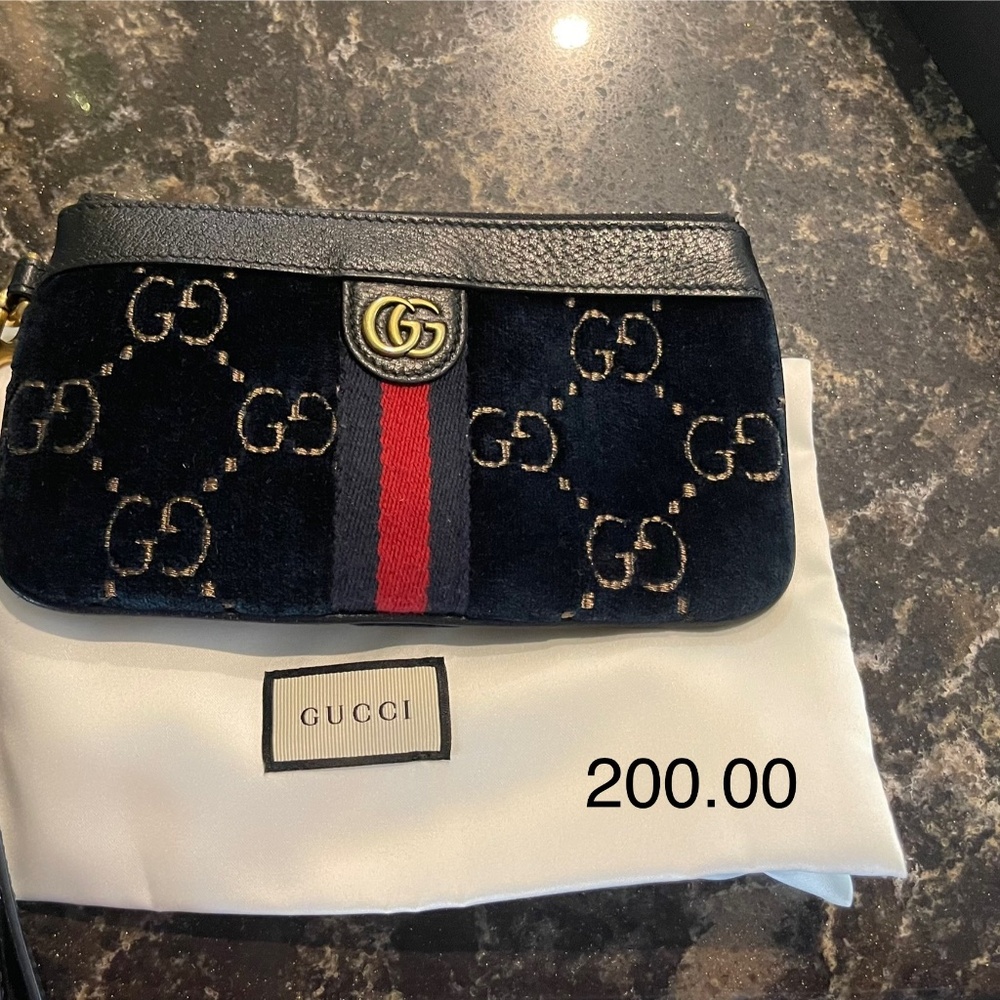Gucci wrist